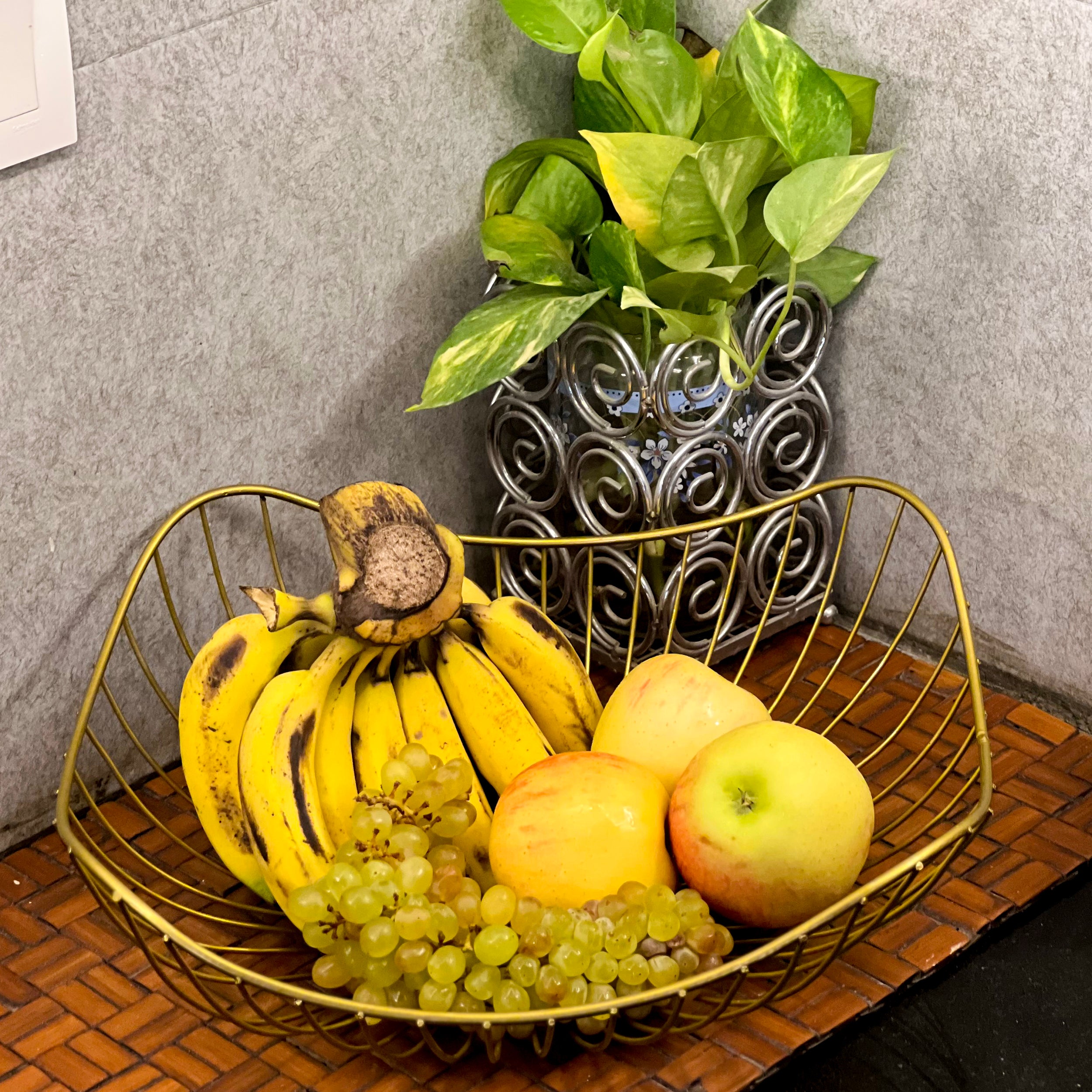 Golden SleekWave Multipurpose Tray by Matrix