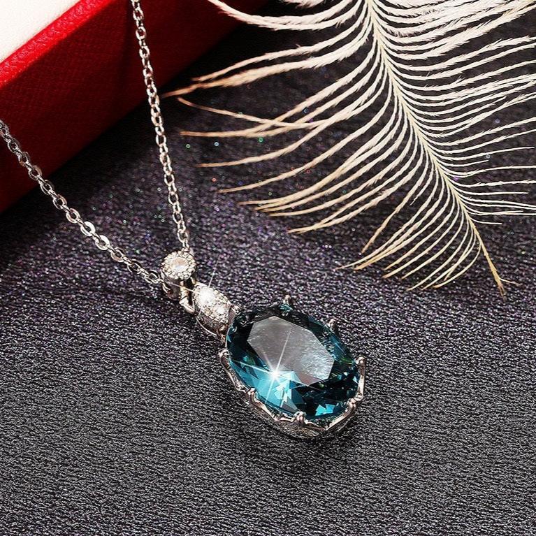 Crystal Oval Pendant.
