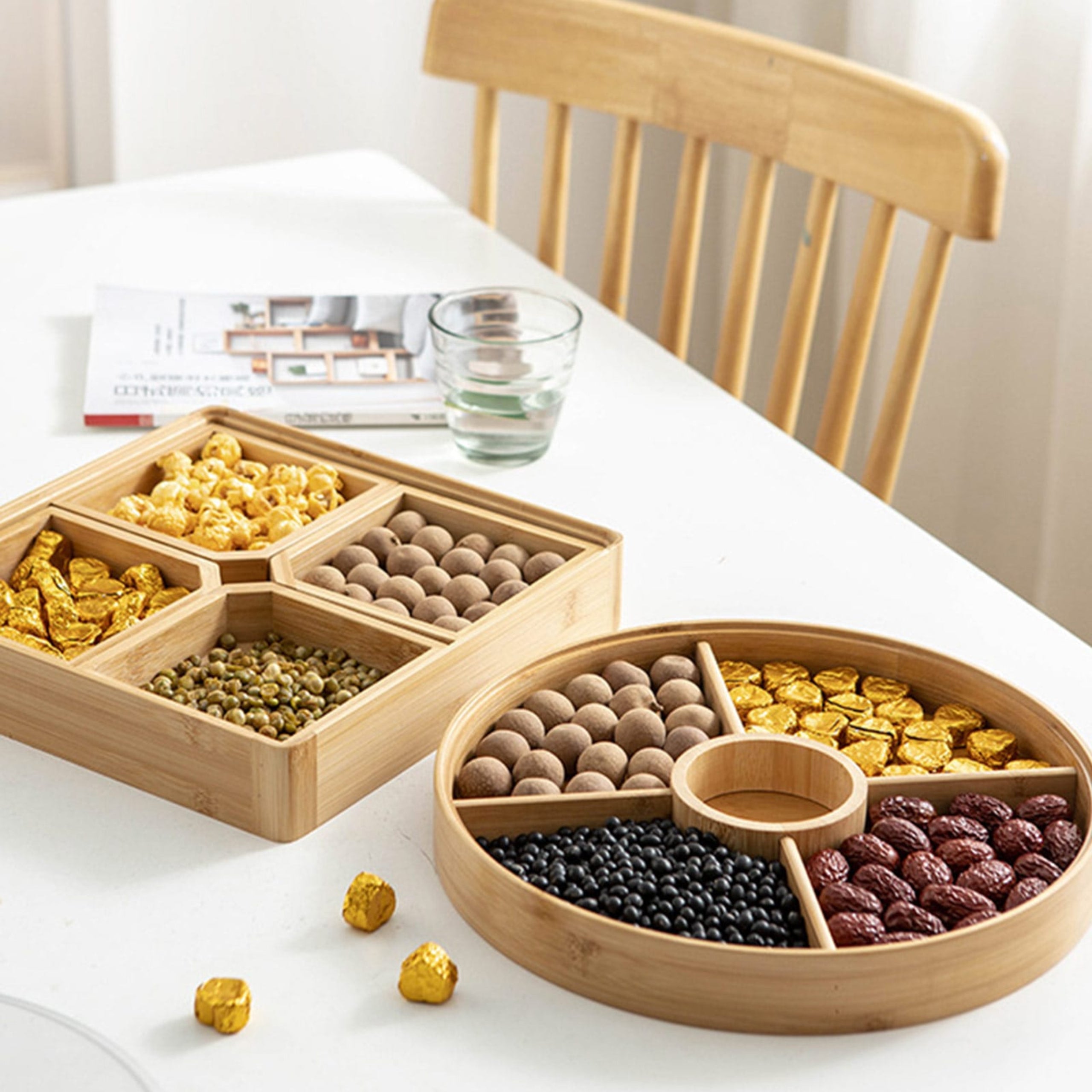 Moisture-Proof Wooden Snack Tray with Transparent Lid