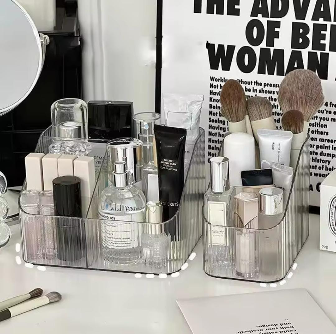 Transparent storage box