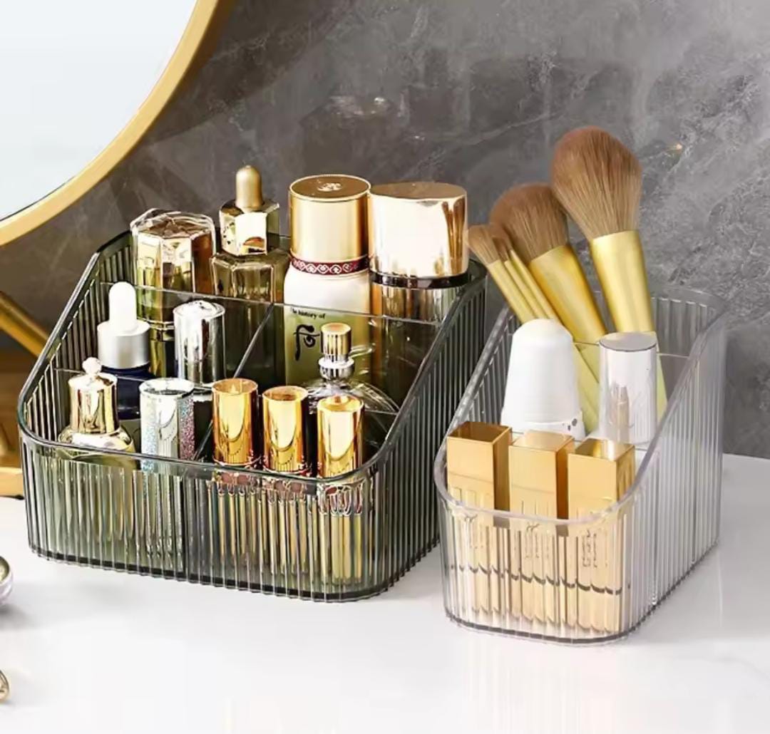 Transparent storage box