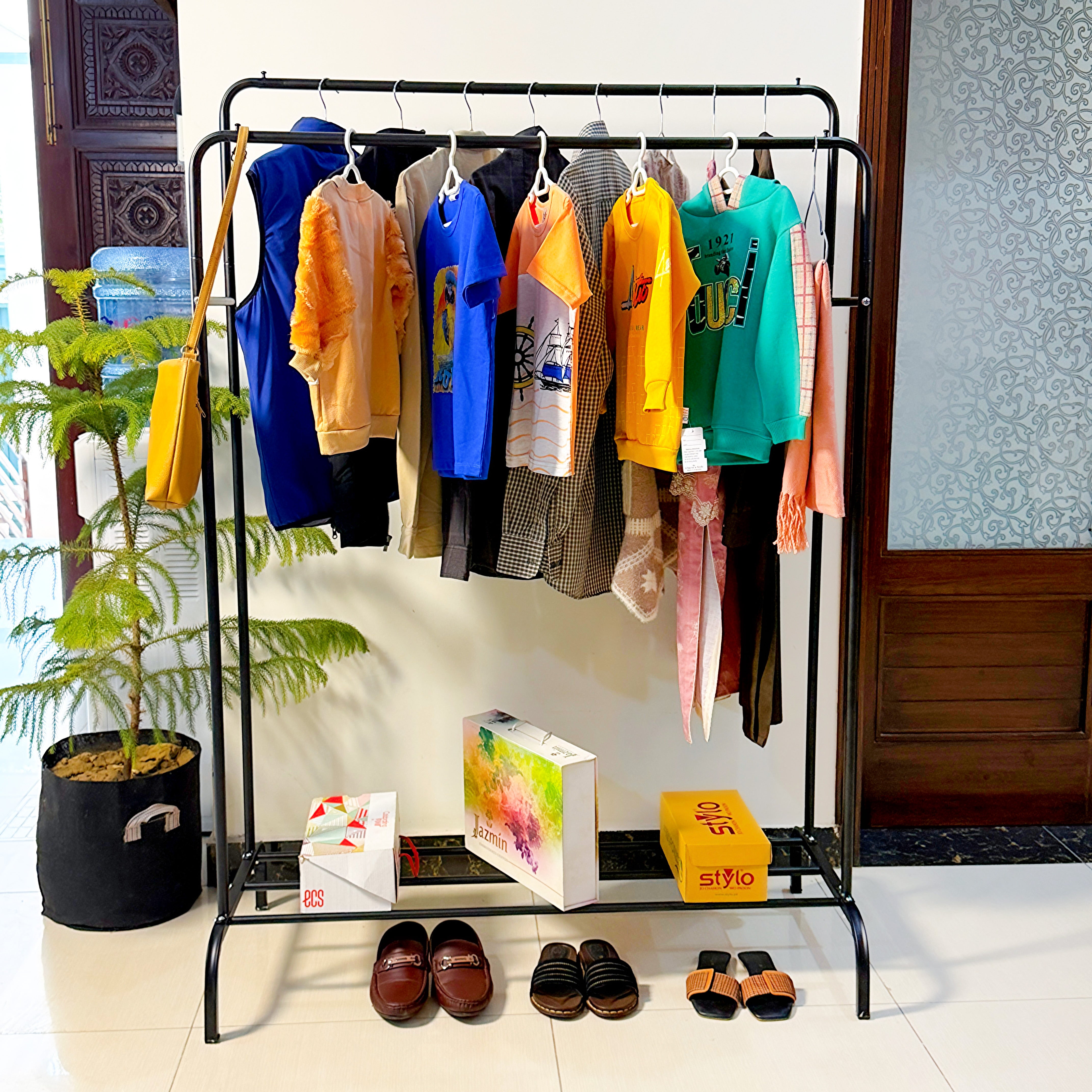 Double Pole Metal Cloth Stand By Matrix (B)