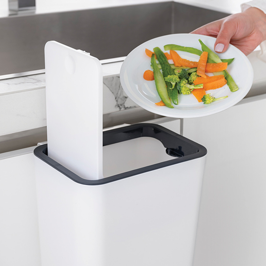 Modern Cabinet Hanging Trash Bin (1514) by Limon