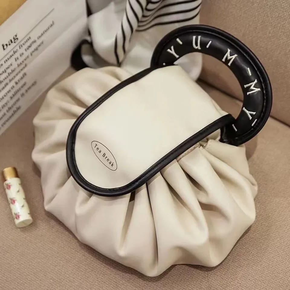High-Grade Cosmetic Bag - All-In-One Store