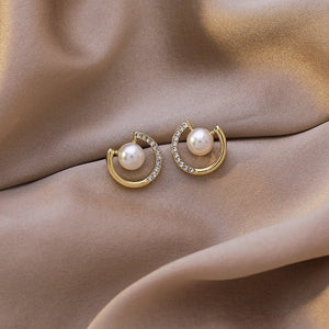 Pearl and crystal stud earring - All-In-One Store