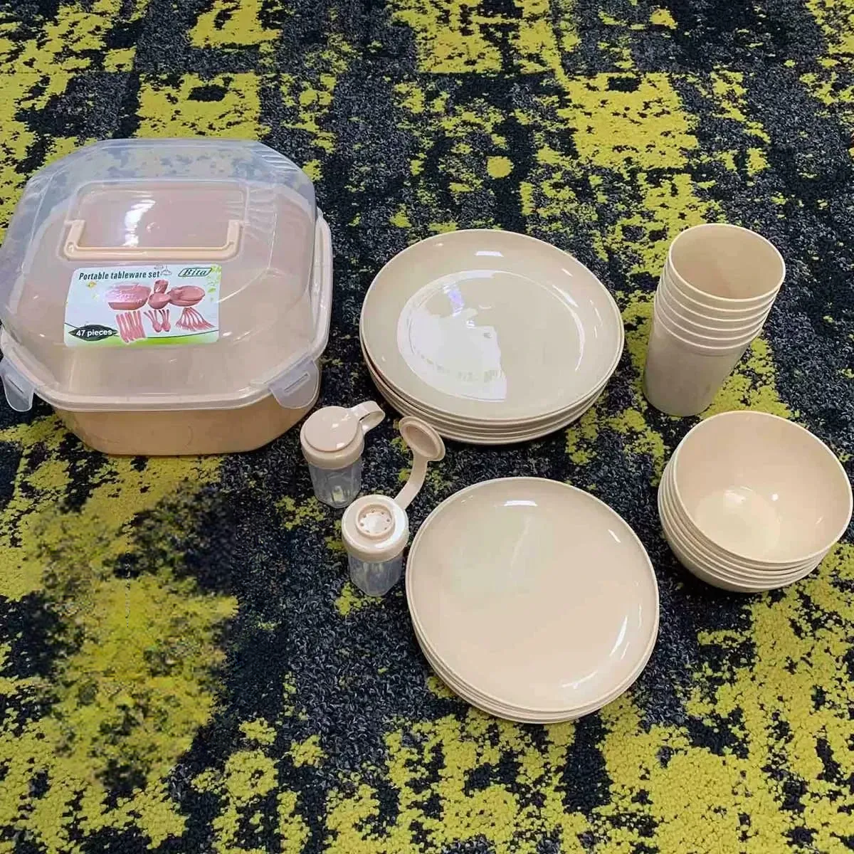 27 Pcs Portable & Convenient Picnic Set