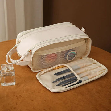 Versatile and Stylish Cosmetic Bag - All-In-One Store